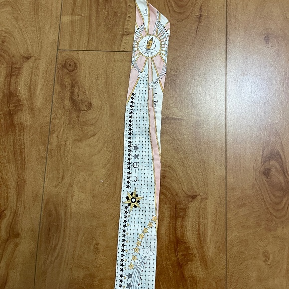 Authentic Christian Dior Silk Mitzah Scarf La Papesse LIKE NEW - Picture 4 of 7